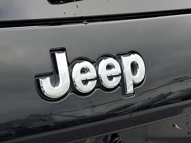 Used 2019 Jeep Cherokee Latitude Plus w/ Comfort/Convenience Group AWD/4WD image 29