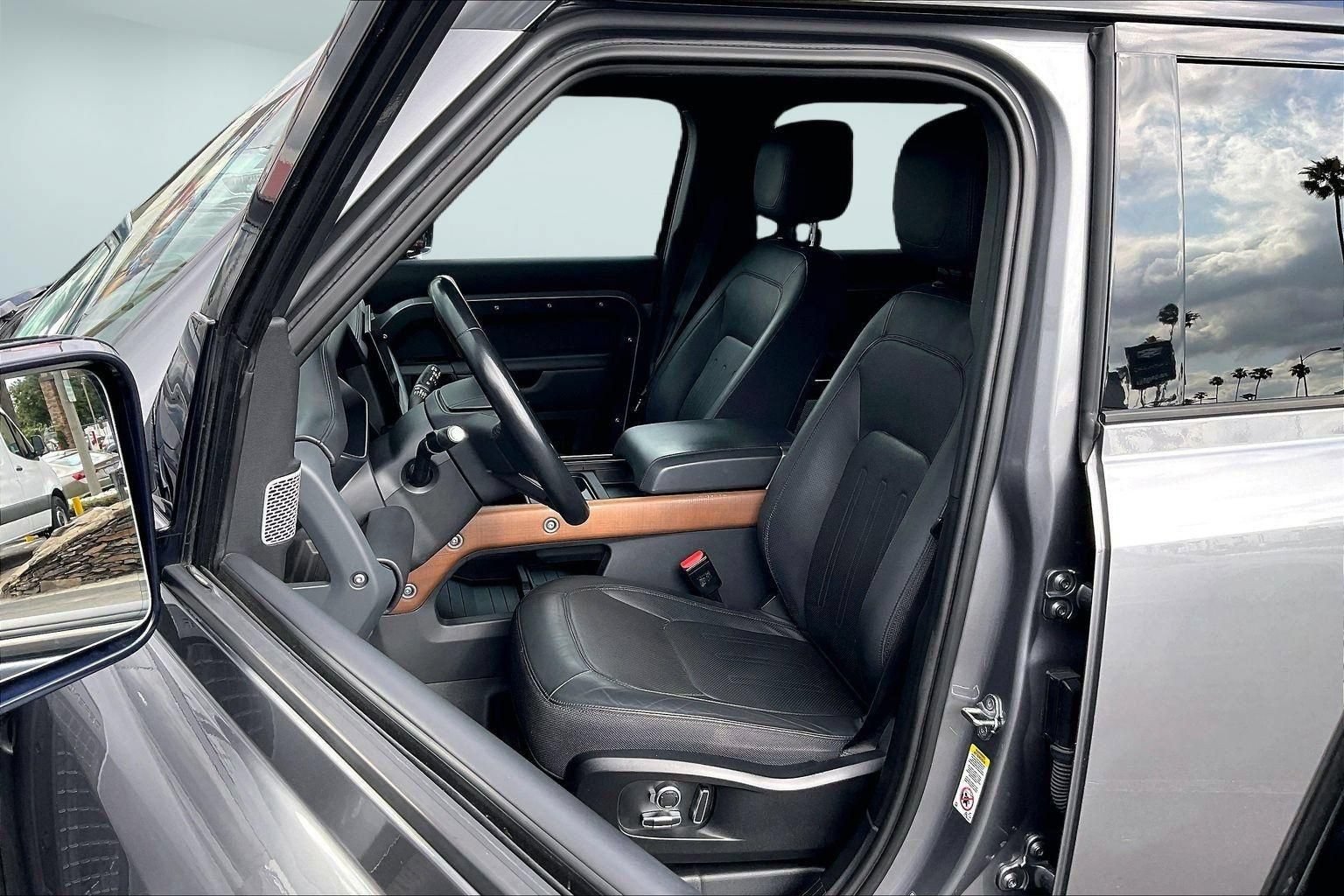 Used 2023 Land Rover Defender 130 X AWD/4WD image 8