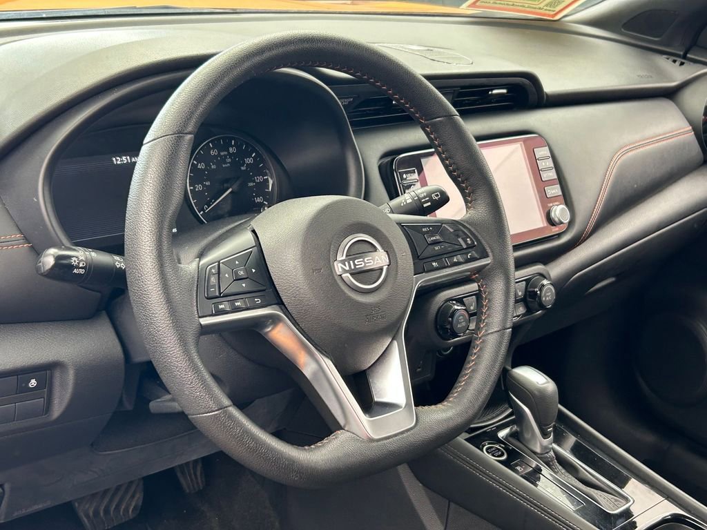 Used 2023 Nissan Kicks SR w/ SR Premium Package FWD image 15
