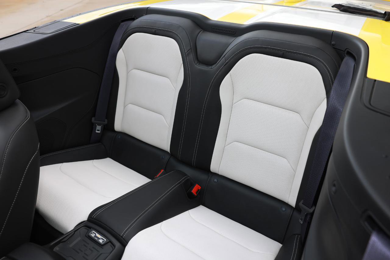 Used 2016 Chevrolet Camaro SS RWD image 10