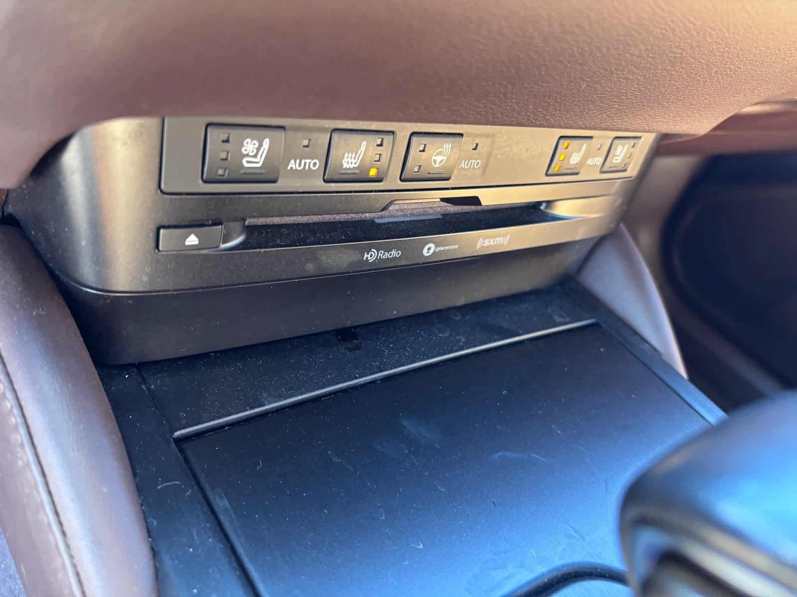 Used 2019 Lexus ES 300h w/ Premium Package FWD image 20
