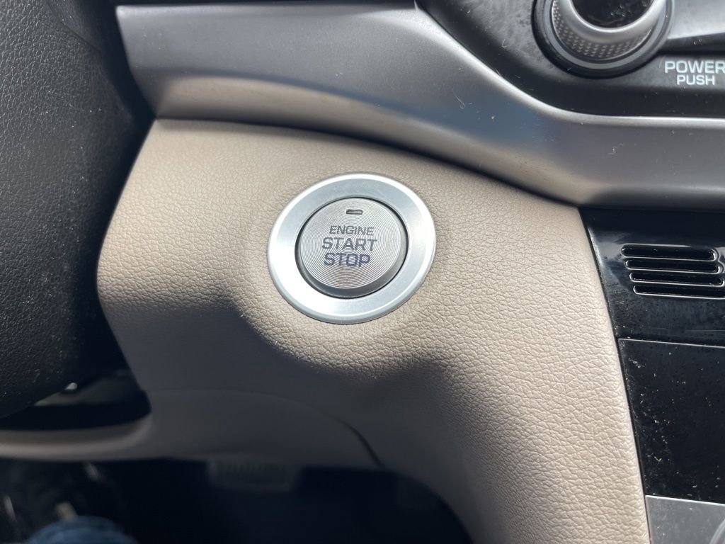Used 2020 Hyundai Elantra Value Edition image 13