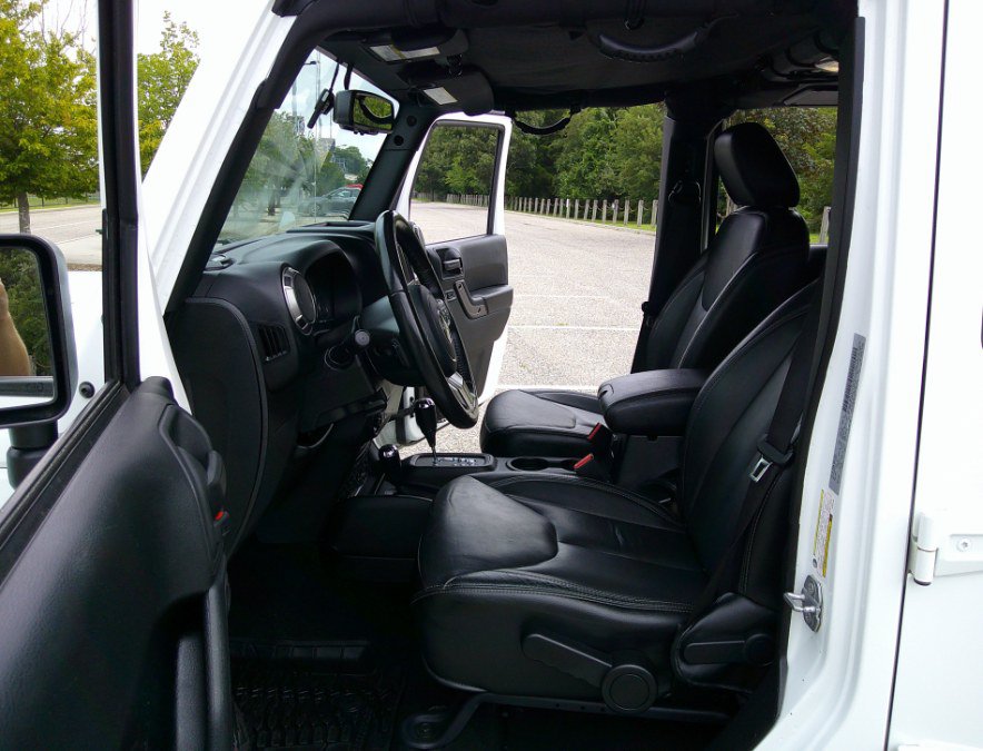 Used 2018 Jeep Wrangler Unlimited Sahara AWD/4WD image 51