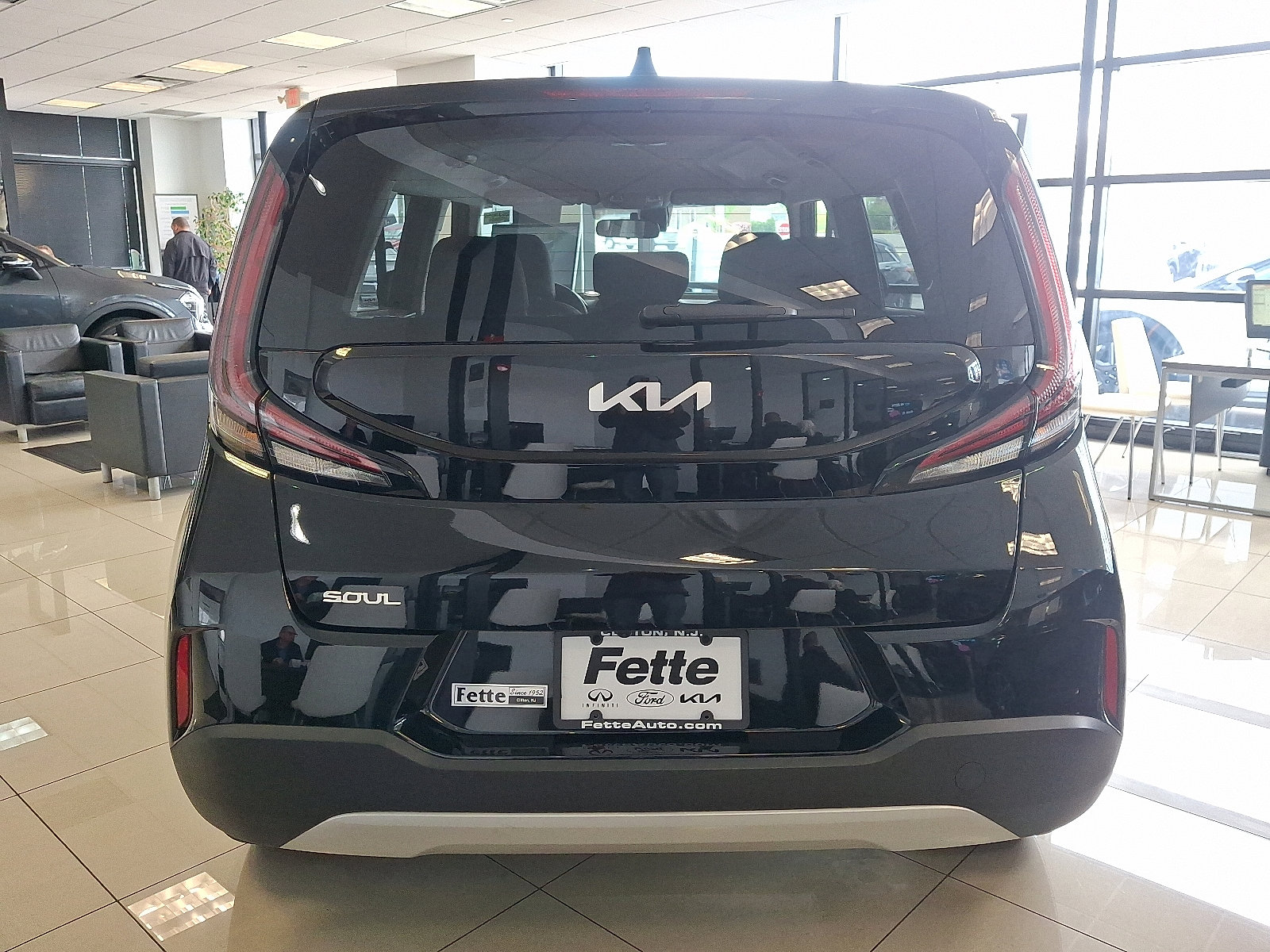 Certified 2023 Kia Soul LX w/ LX Technology Package FWD image 5