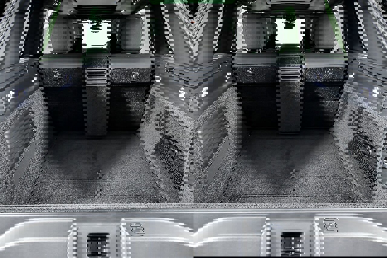 Used 2023 Land Rover Range Rover SV image 16