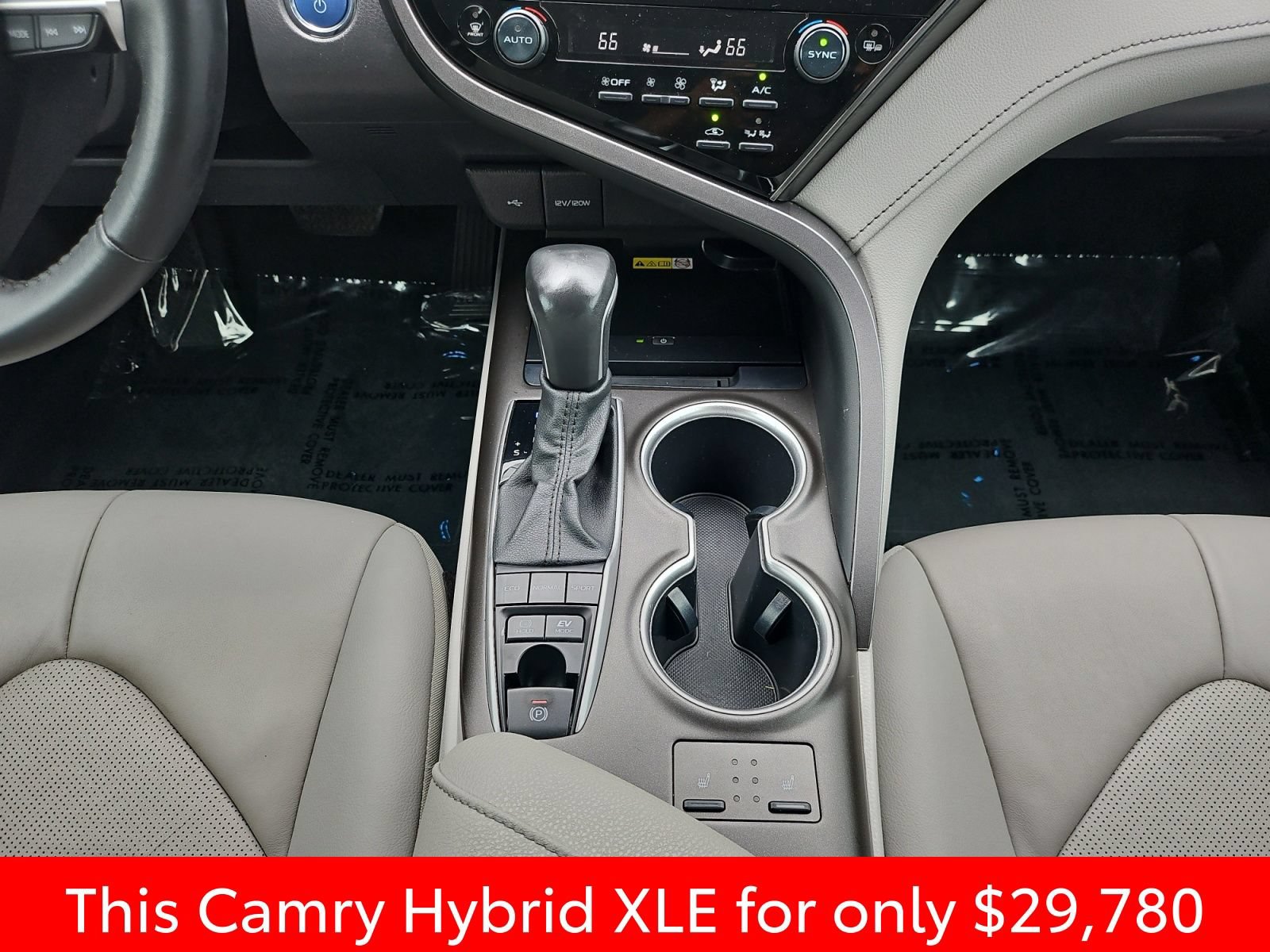 Used 2023 Toyota Camry XLE FWD image 31