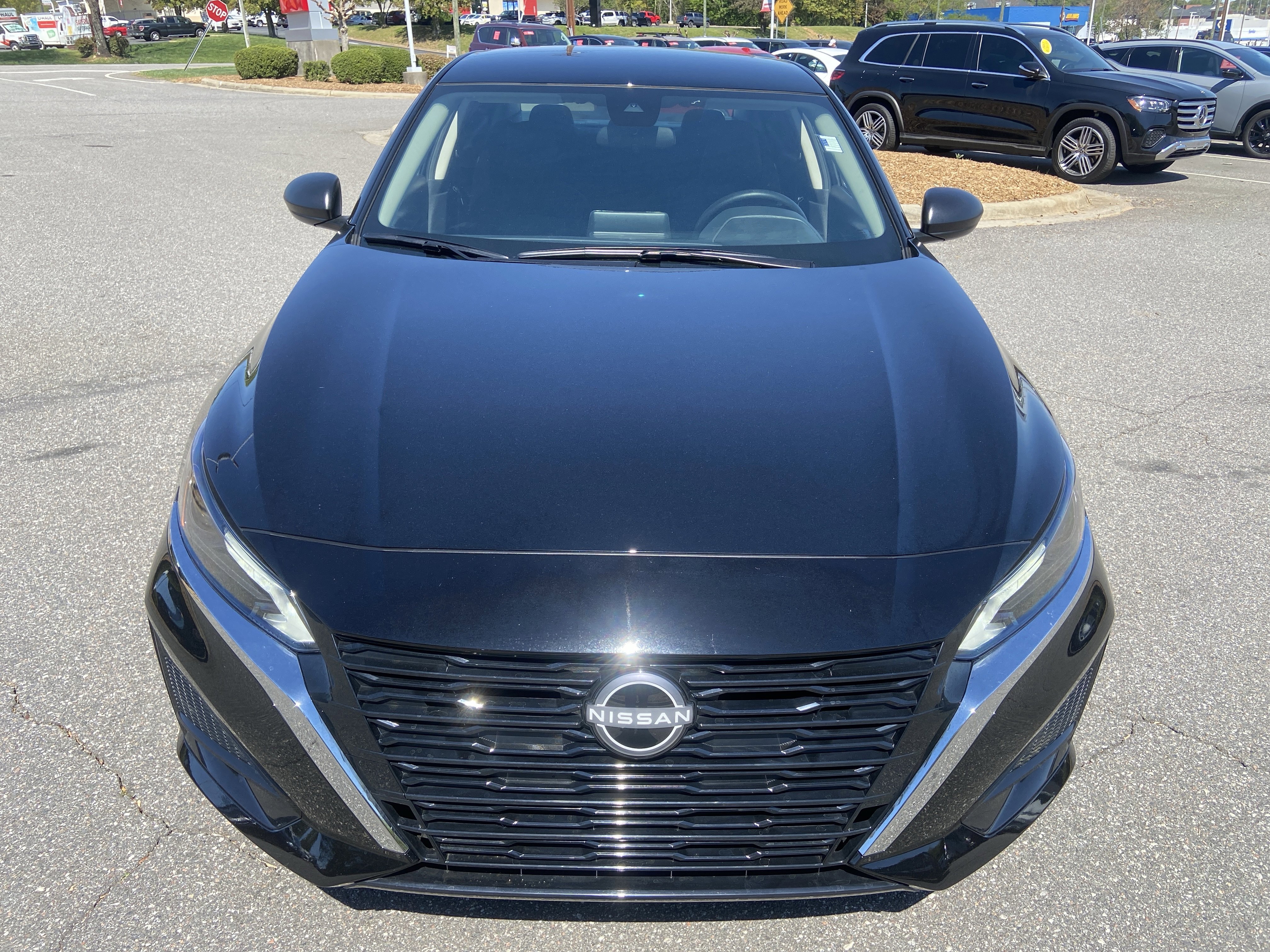 Certified 2025 Nissan Altima 2.5 SV image 2