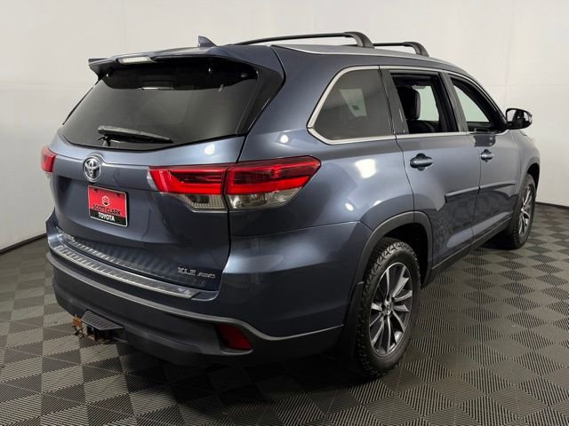 Used 2019 Toyota Highlander XLE image 9