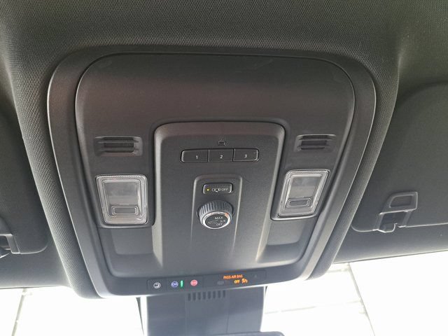 Used 2024 Chevrolet Tahoe LT AWD/4WD image 16