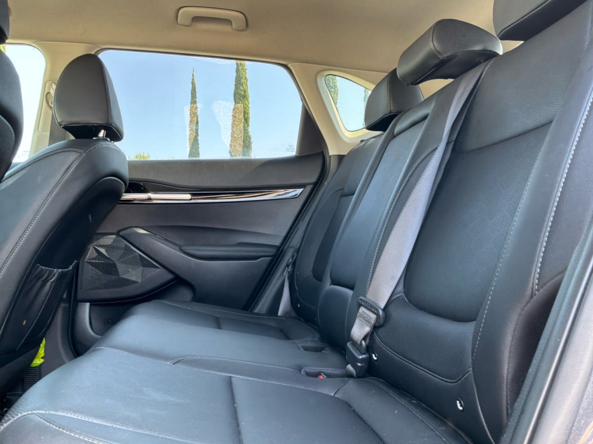 Used 2026 Kia Seltos EX FWD image 17