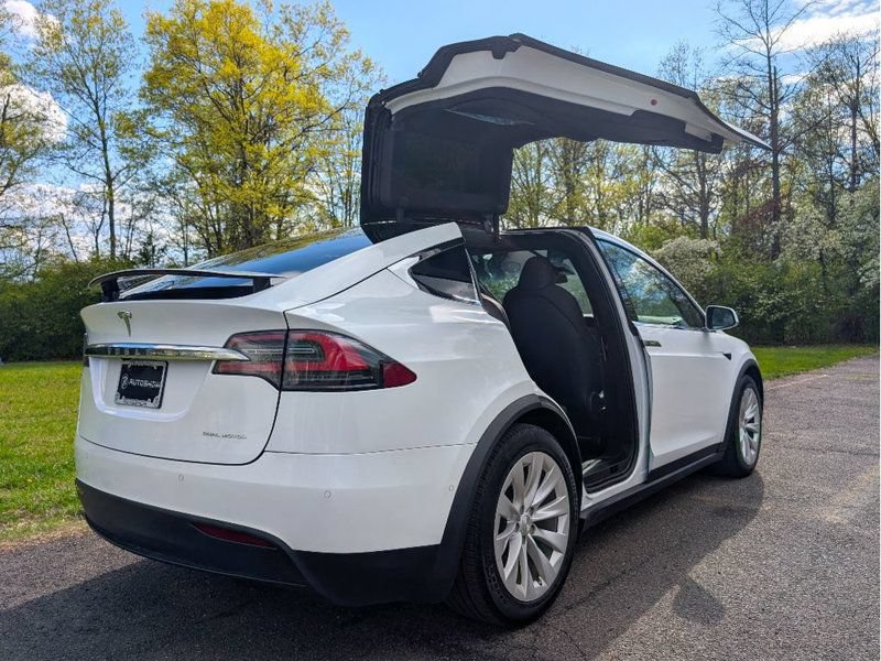 Used 2020 Tesla Model X Long Range AWD/4WD image 13
