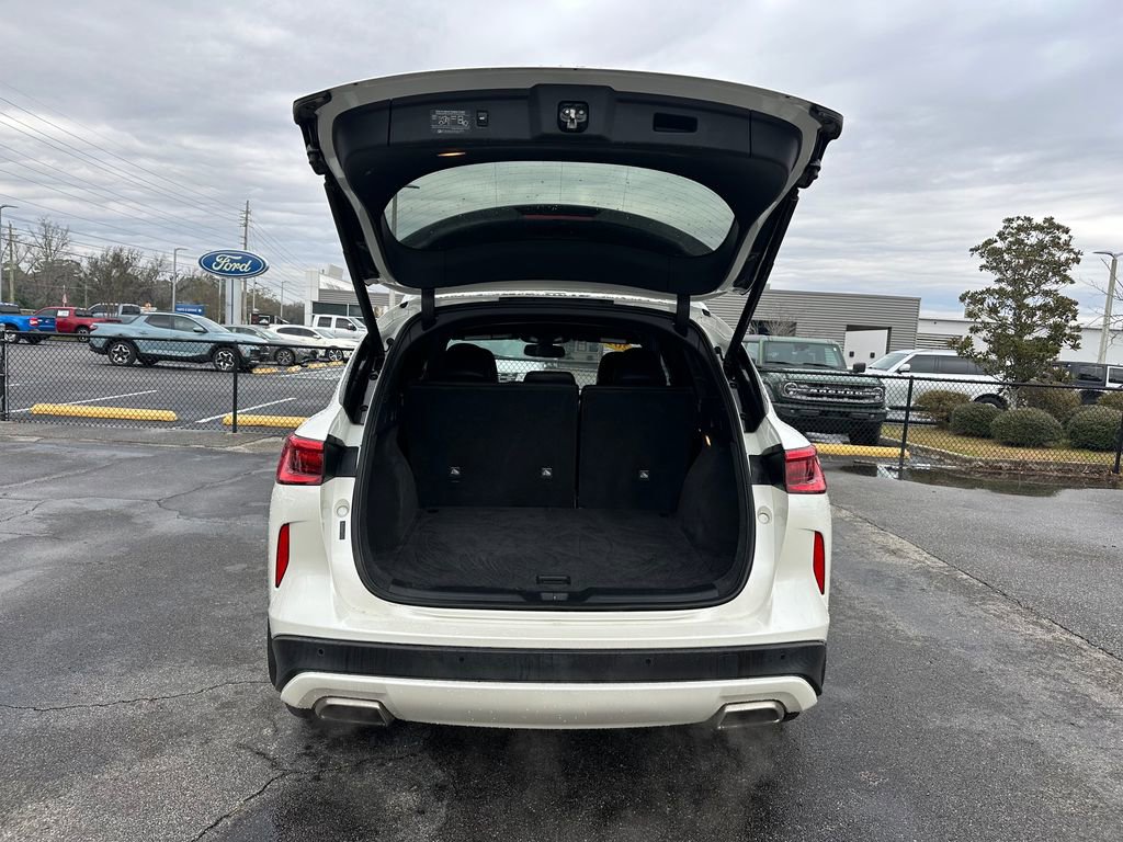 Used 2021 INFINITI QX50 Luxe w/ Appearance Package image 42