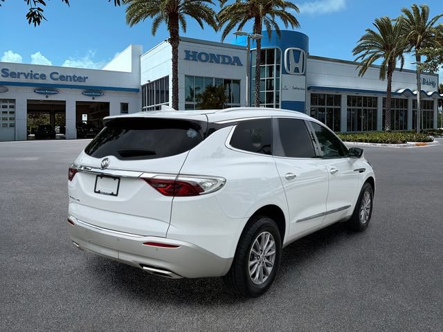 Used 2024 Buick Enclave Essence w/ Technology Package FWD image 8