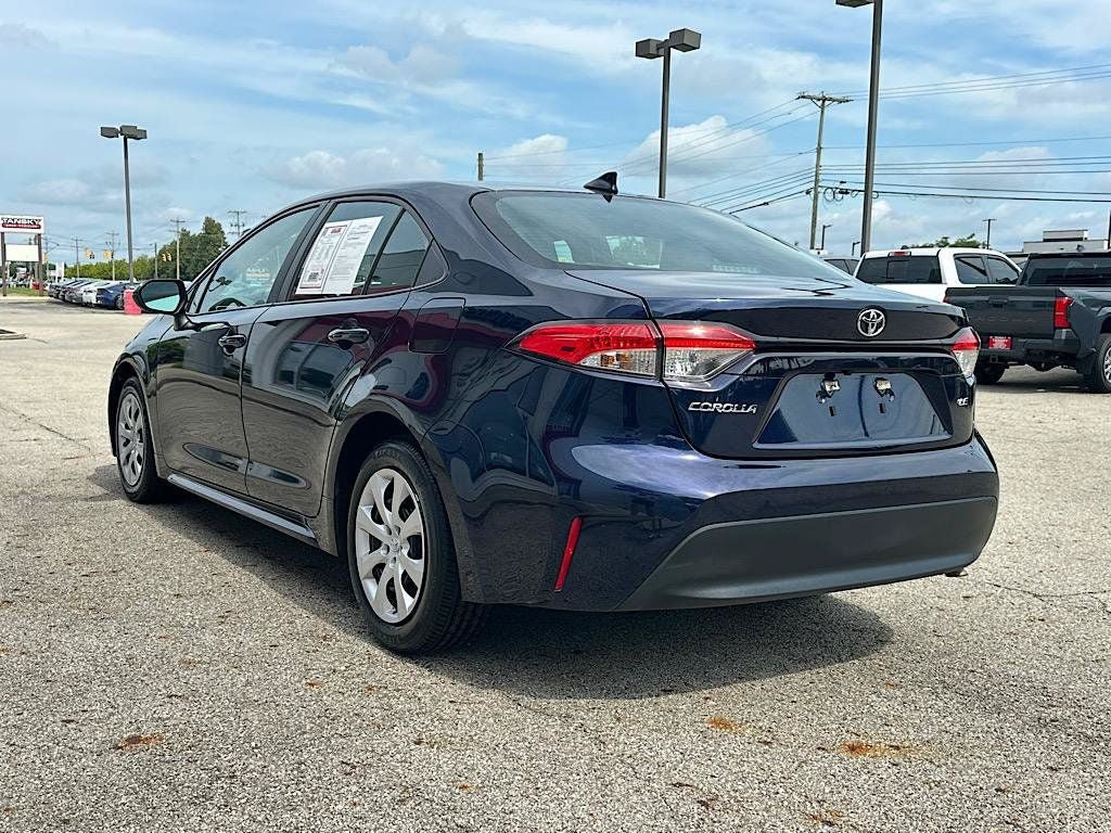 Certified 2024 Toyota Corolla LE FWD image 3