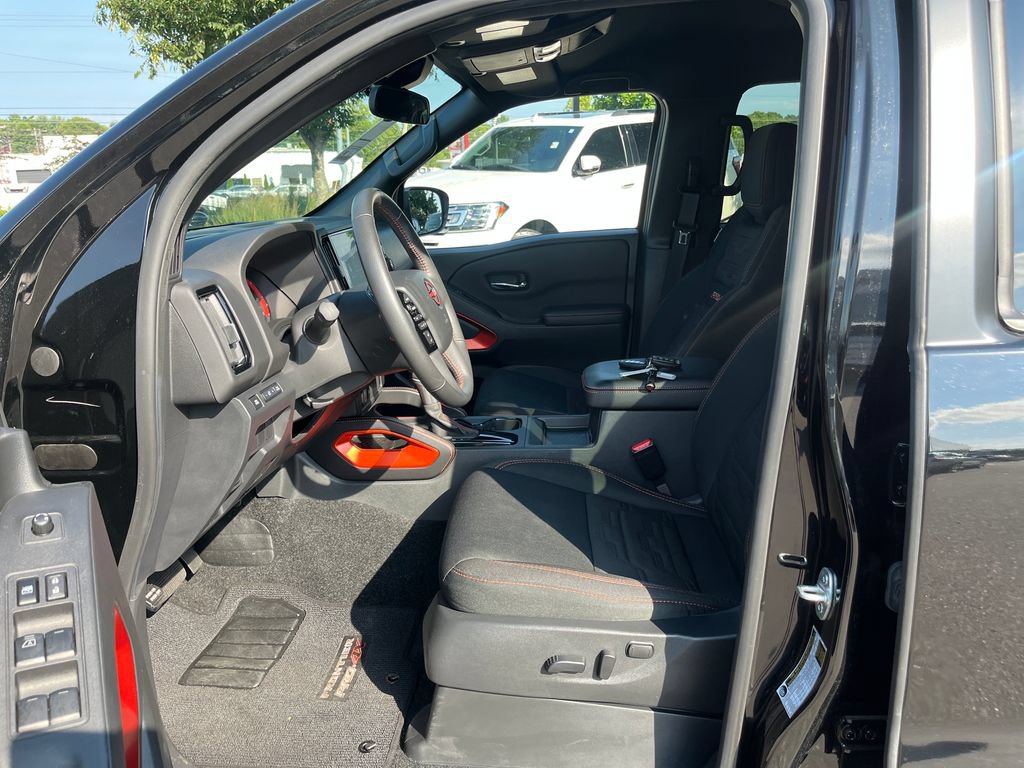 Certified 2025 Nissan Frontier PRO-4X AWD/4WD image 9