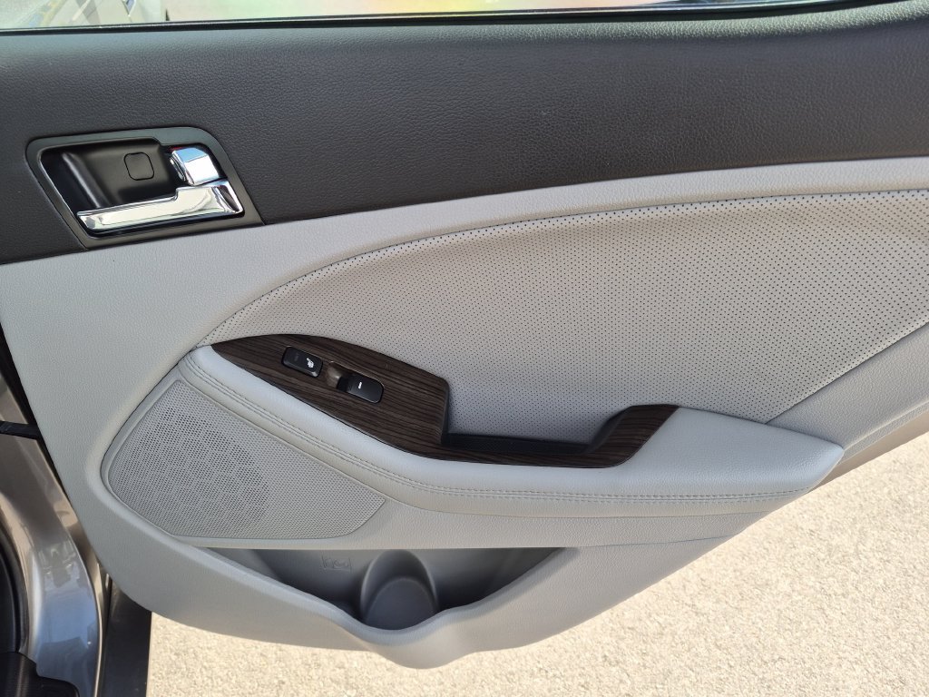 Used 2013 Kia Optima EX w/ Premium Pkg FWD image 18