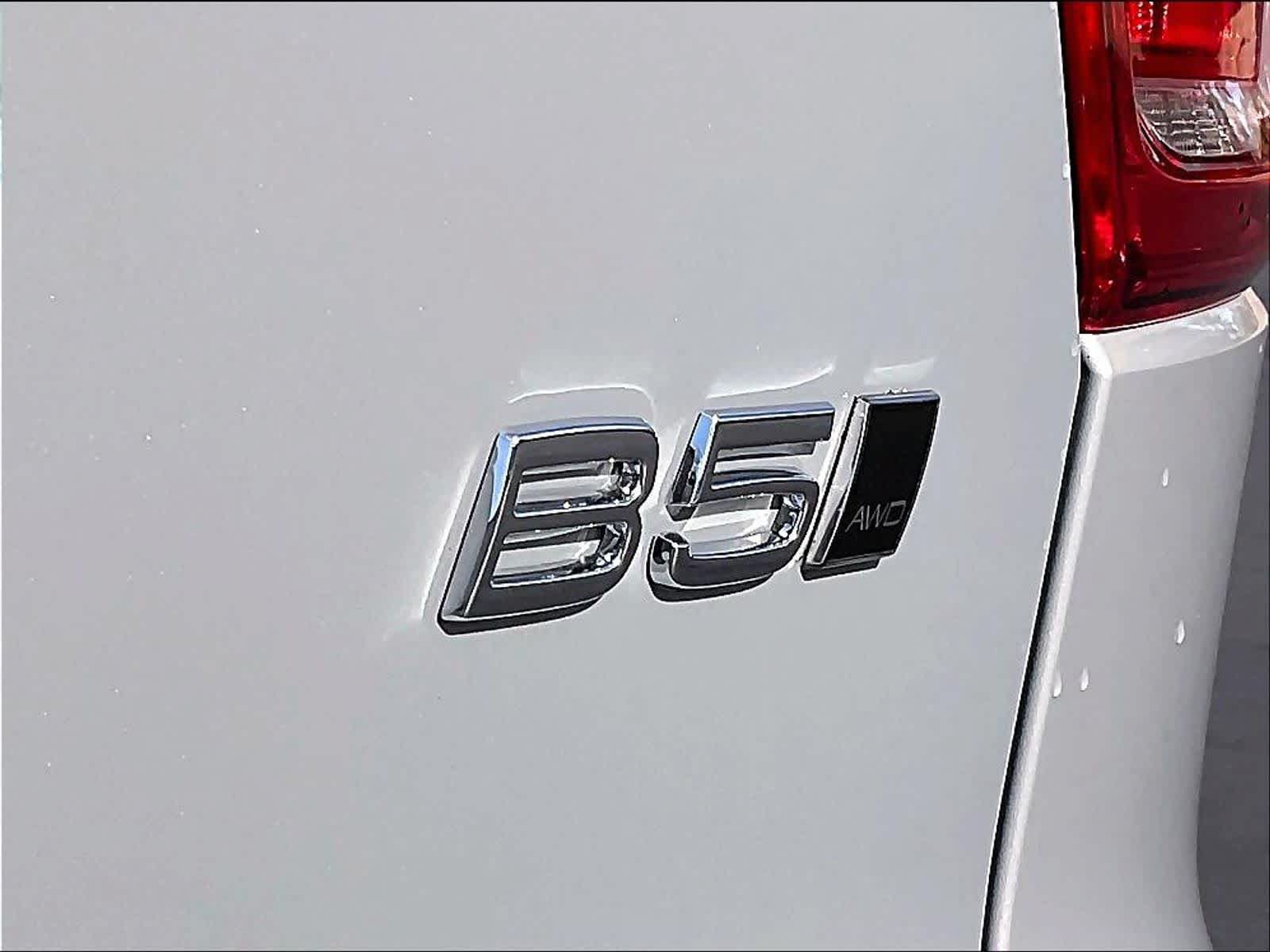 New 2026 Volvo XC40 B5 Plus w/ Protection Package Premier AWD/4WD image 26