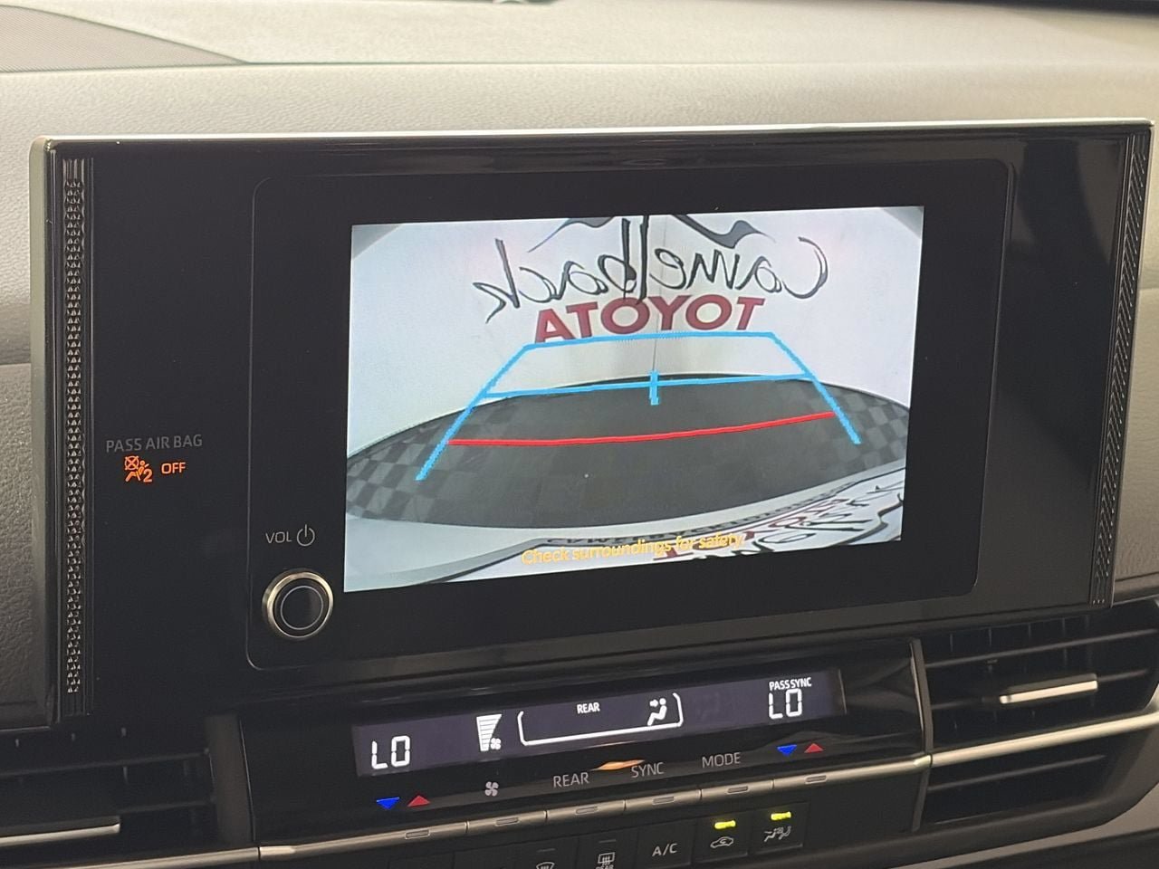 Used 2026 Toyota Sienna LE FWD image 16