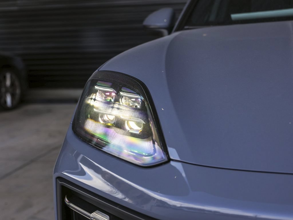 New 2026 Porsche Cayenne S AWD/4WD image 11