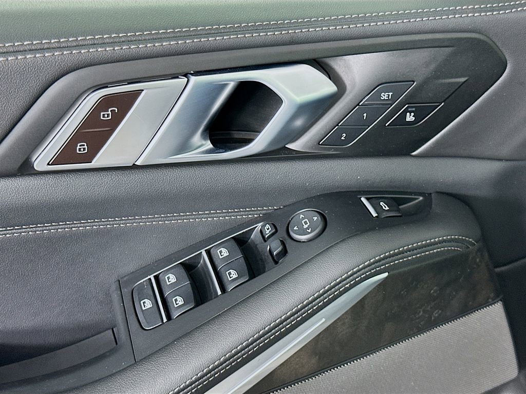 Used 2024 BMW X5 sDrive40i image 18