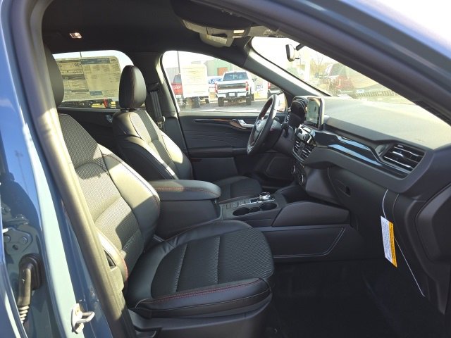 New 2026 Ford Escape ST-Line w/ Cold Weather Package image 27