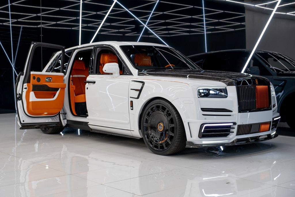 Used 2024 Rolls-Royce Cullinan image 13