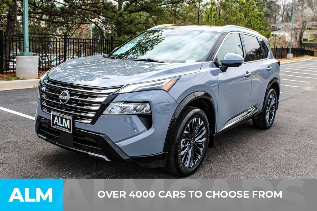 Used 2024 Nissan Rogue Platinum w/ Platinum Premium Package image 2