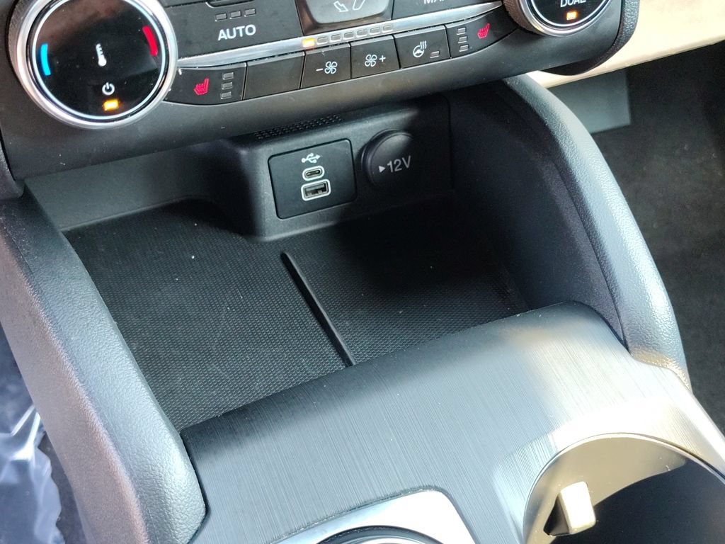 Used 2025 Ford Escape ST-Line Select AWD/4WD image 25