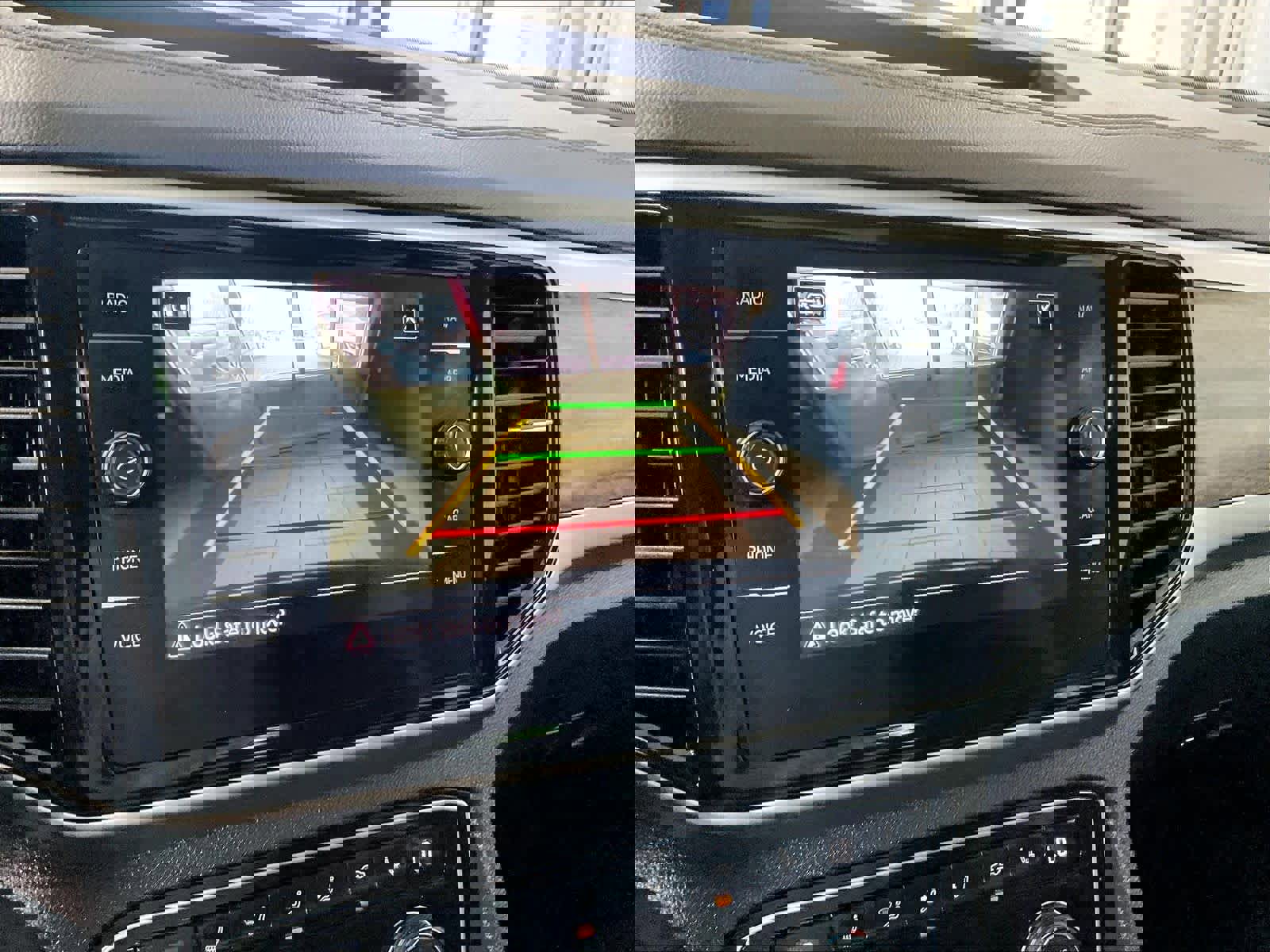 Used 2023 Volkswagen Atlas SEL image 19