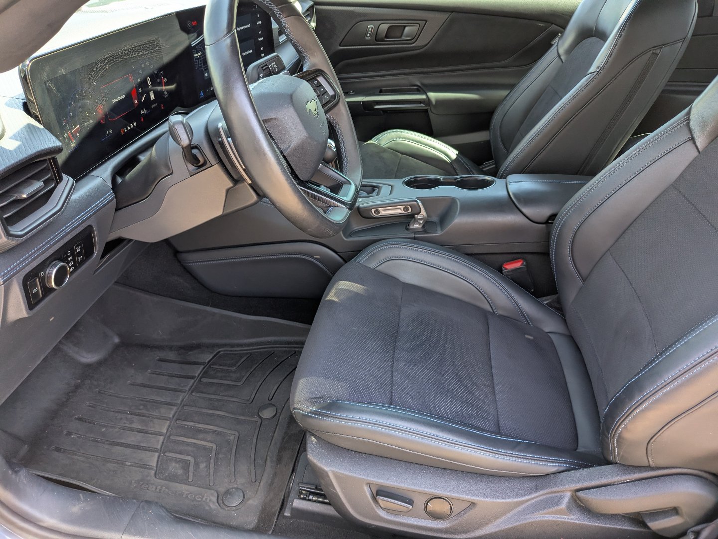 Used 2024 Ford Mustang Dark Horse RWD image 9