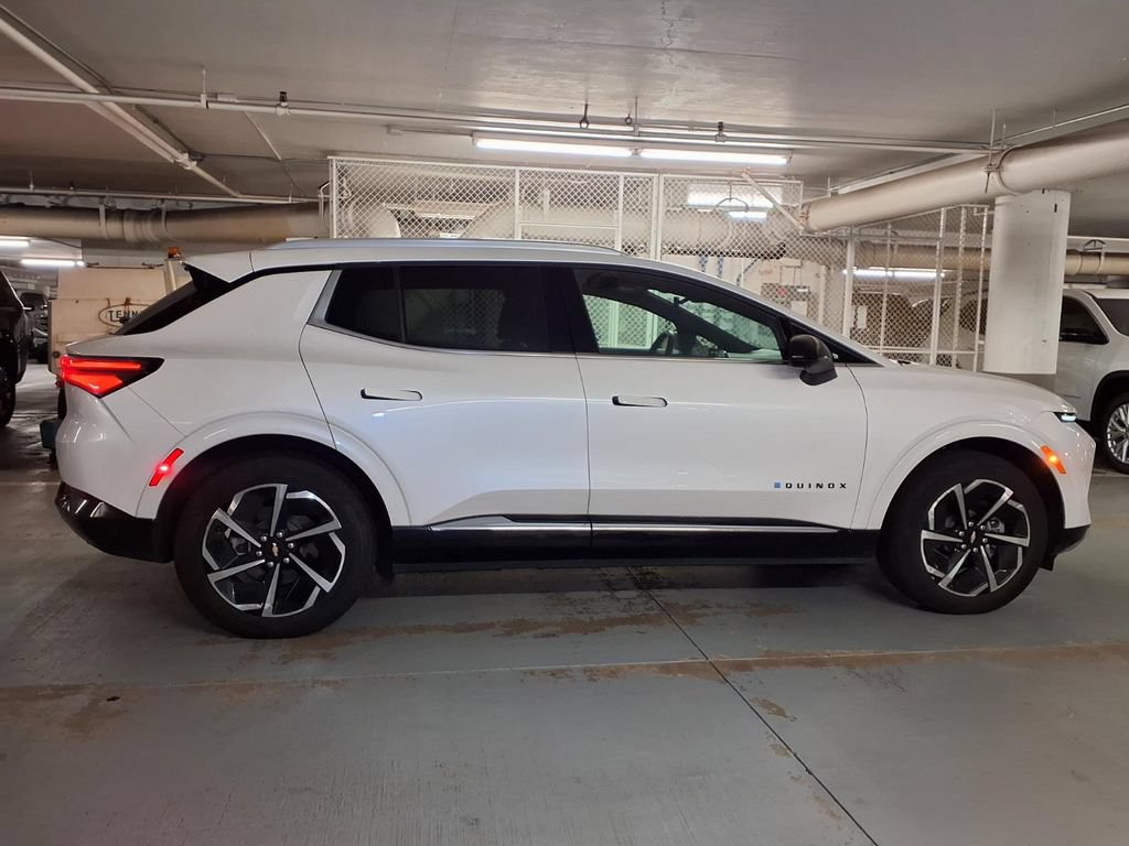 Used 2024 Chevrolet Equinox EV LT w/ LPO, Blackout Package FWD image 24