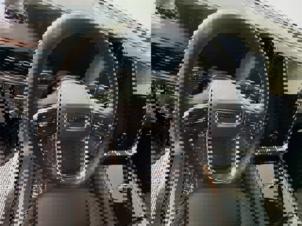 New 2026 GMC Yukon Denali w/ Sun & Power Step Package image 6