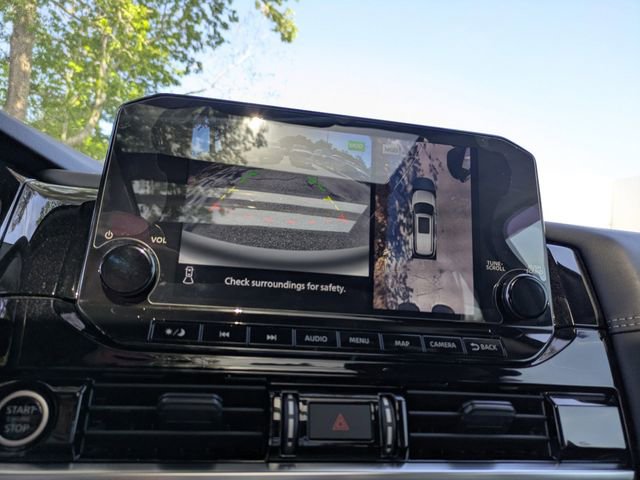 Used 2024 Nissan Pathfinder Platinum FWD image 29