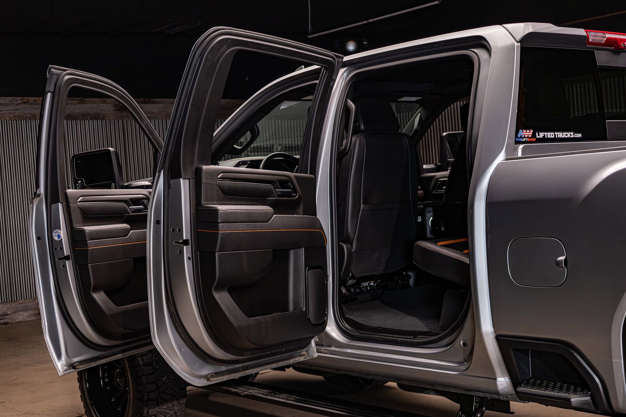 Used 2025 GMC Sierra 3500 AT4 w/ AT4 Premium Plus Package image 31