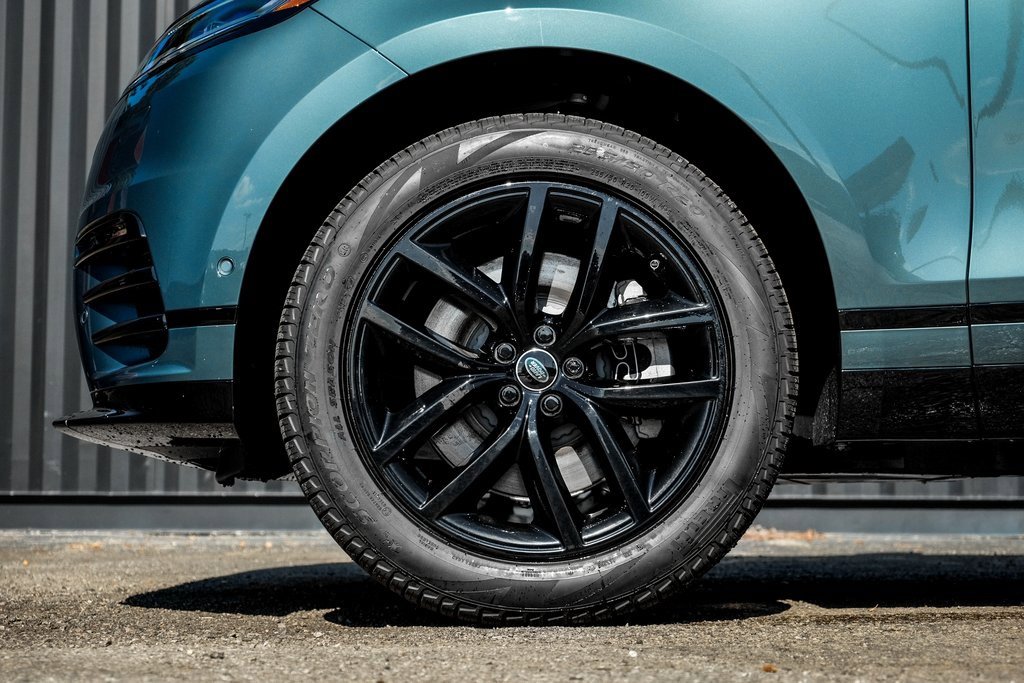 New 2026 Land Rover Range Rover Velar Dynamic SE image 4