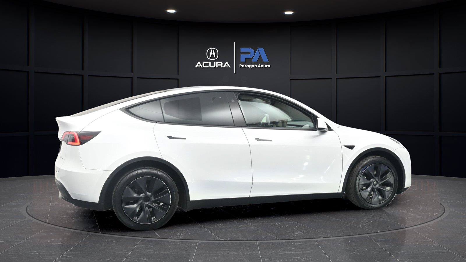 Used 2024 Tesla Model Y Long Range AWD/4WD image 22