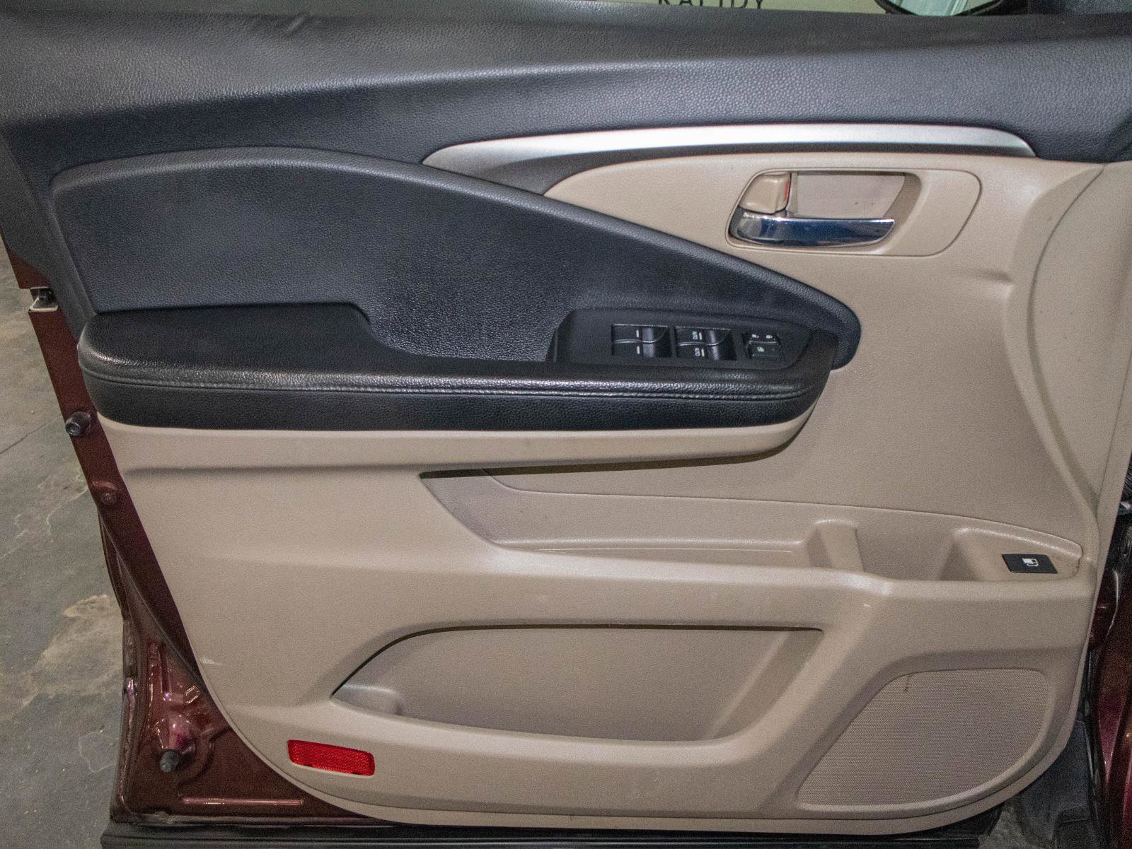 Used 2017 Honda Pilot EX image 10