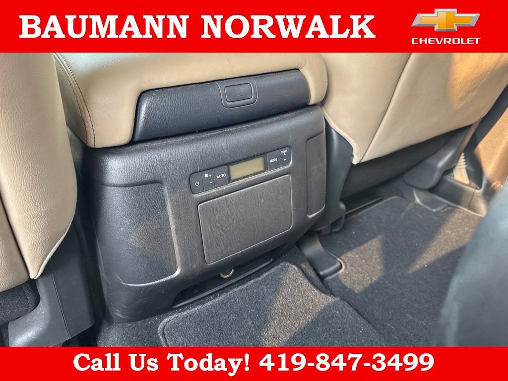 Used 2023 Nissan Armada SL w/ Captain's Chairs Package AWD/4WD image 38