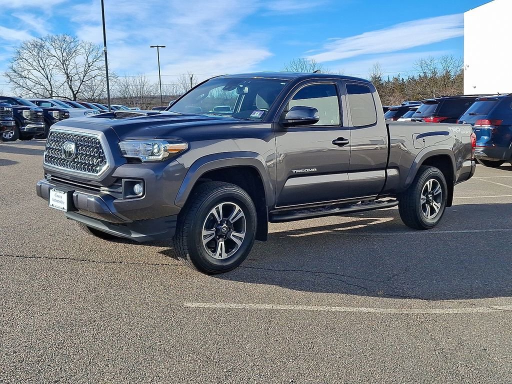 Used 2019 Toyota Tacoma TRD Sport image 6