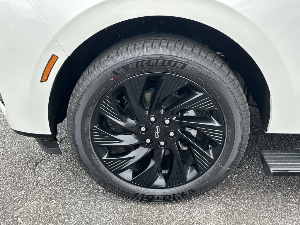 New 2025 Lincoln Navigator Reserve w/ Jet Appearance Package image 11