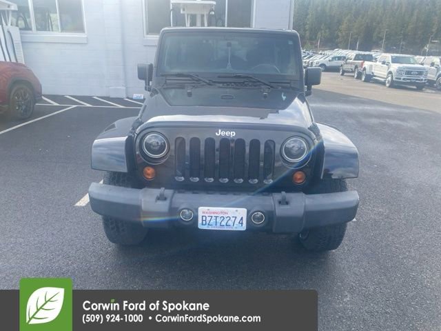 Used 2012 Jeep Wrangler Unlimited Rubicon w/ Max Tow Pkg image 8