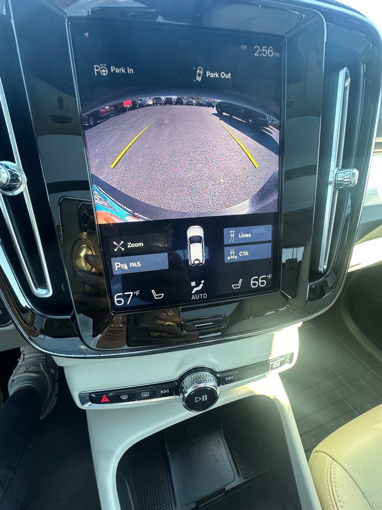 Used 2019 Volvo XC40 T5 Momentum image 25