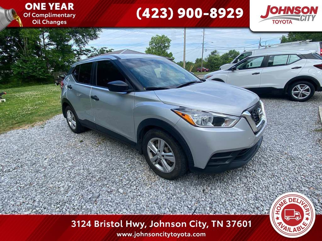 Used 2020 Nissan Kicks S FWD image 1