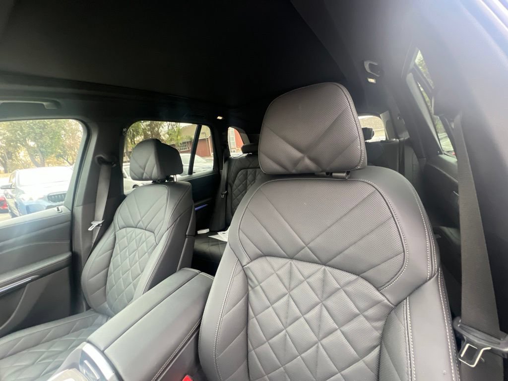 Used 2024 BMW X5 sDrive40i w/ M Sport Package RWD image 18