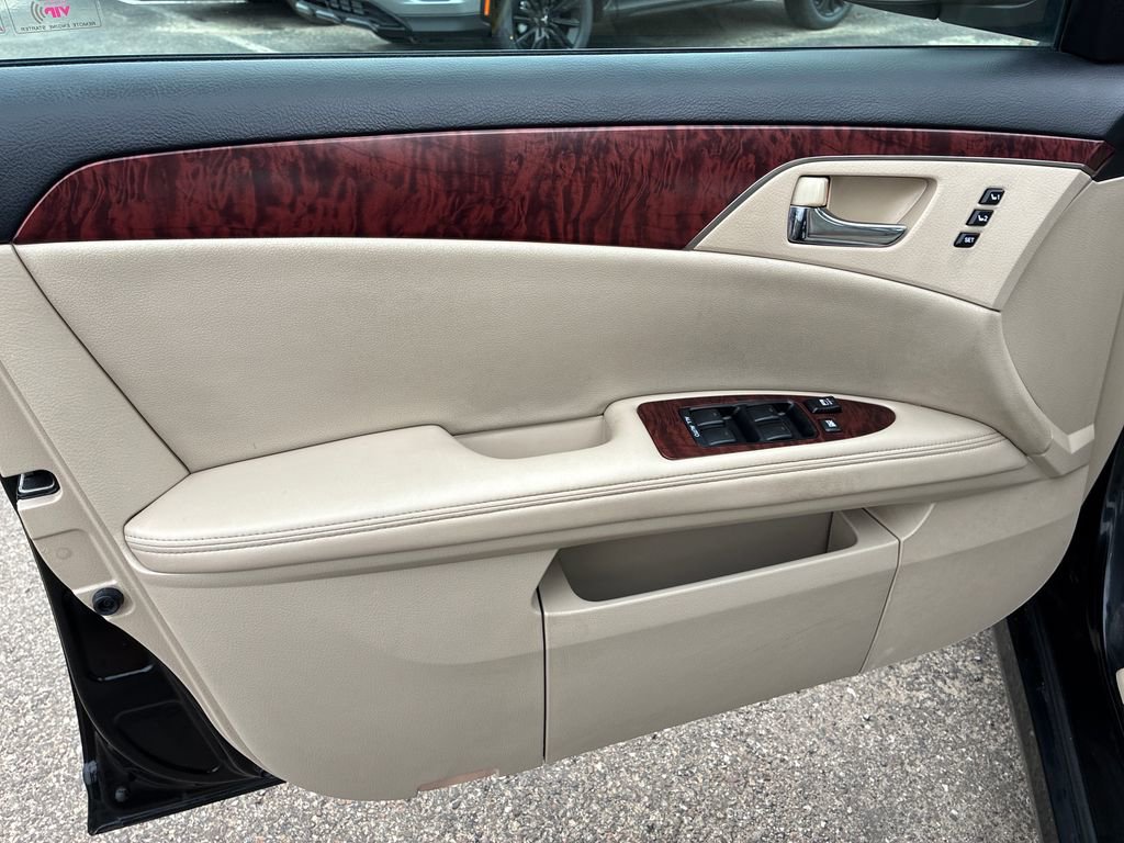 Used 2011 Toyota Avalon Limited image 12