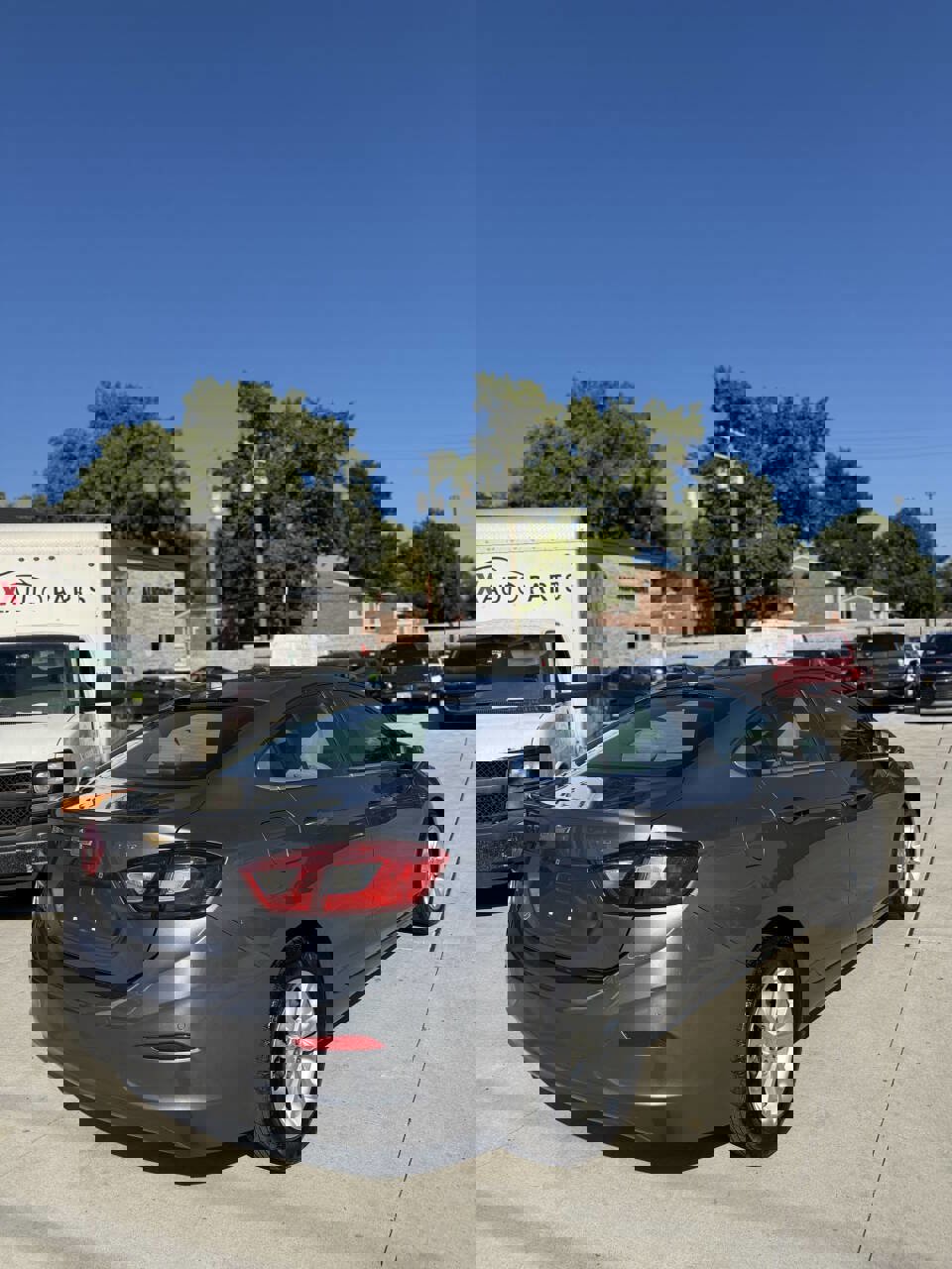 Used 2019 Chevrolet Cruze LT w/ Convenience Package image 9