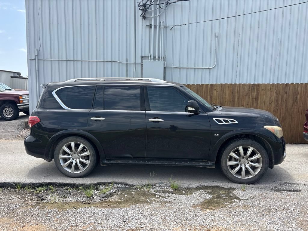 Used 2014 INFINITI QX80 2WD w/ Deluxe Touring Package image 2
