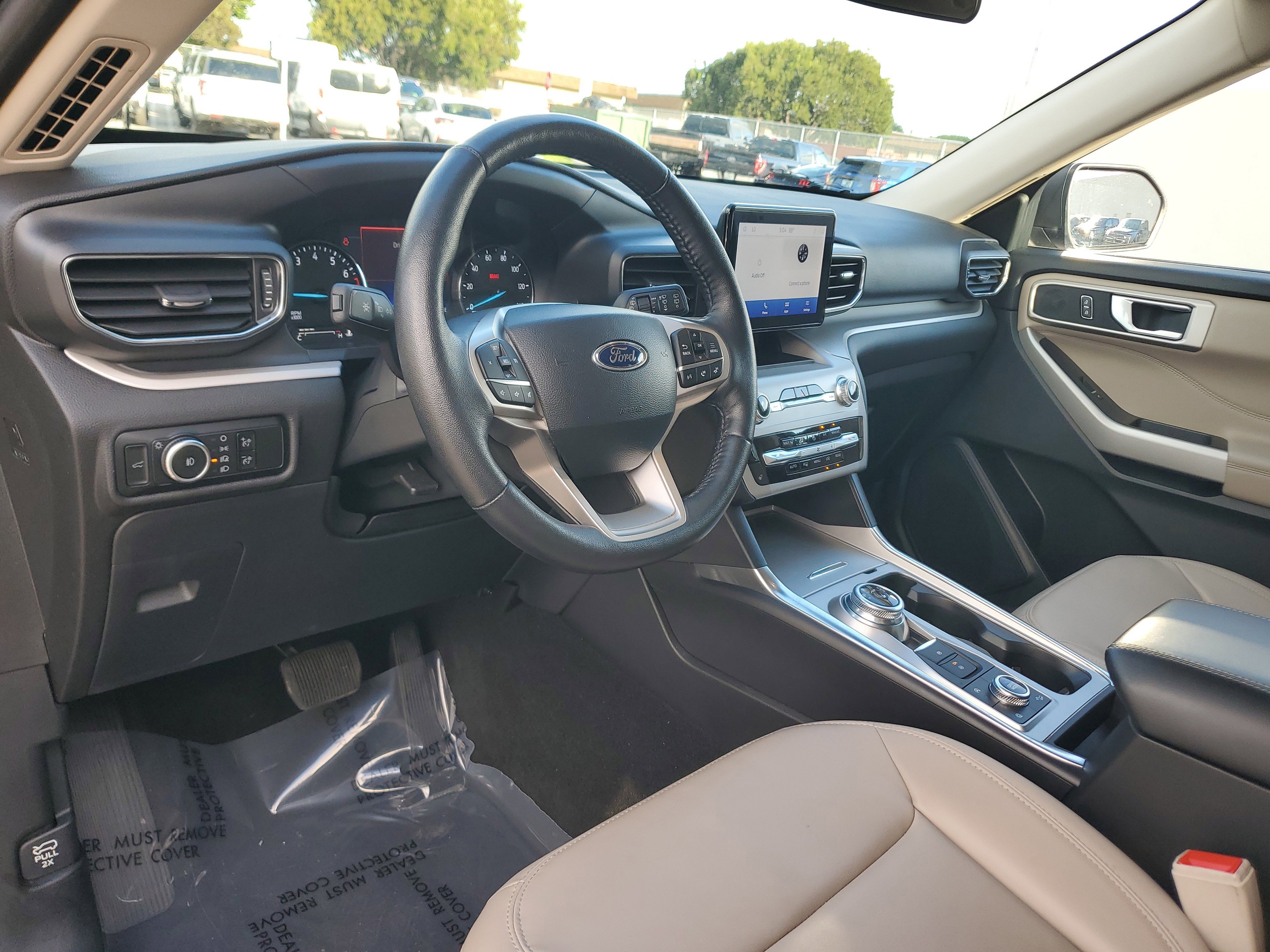 Certified 2024 Ford Explorer XLT w/ Equipment Group 202A image 9