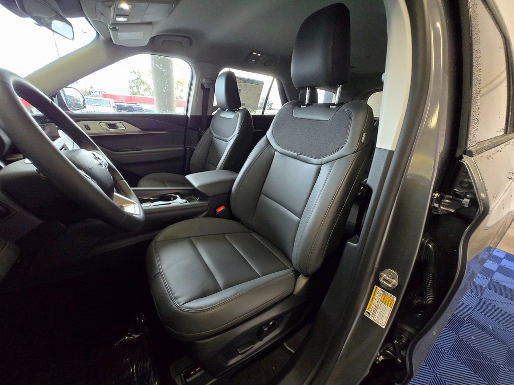 New 2026 Ford Explorer Active w/ Active Comfort Package image 9