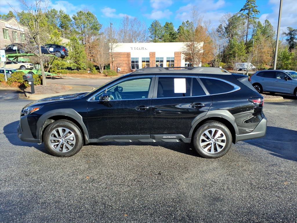 Used 2025 Subaru Outback Premium image 8